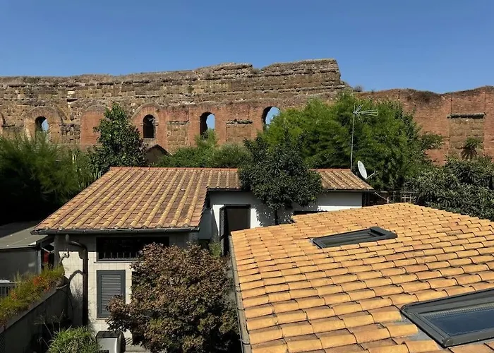 Casa indipendente con vista acquedotto romano